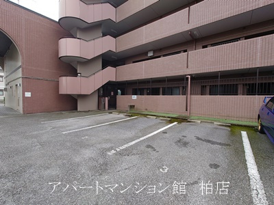ＩＳＭ南柏の駐車場