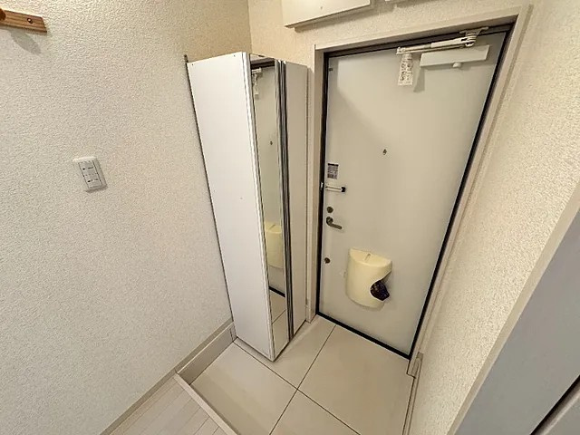 神戸市中央区中島通３丁目のテラスの玄関