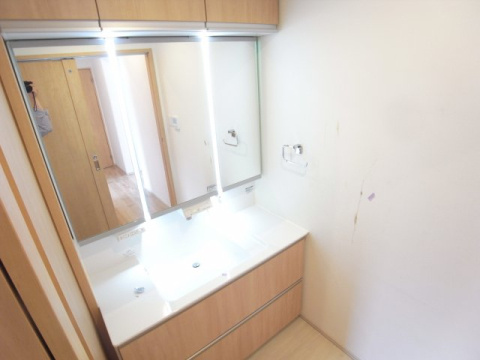 芦屋市岩園町の賃貸マンションの洗面所