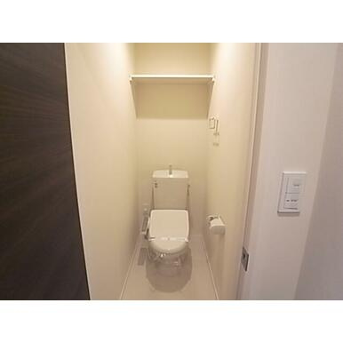 神戸市東灘区森北町４丁目の賃貸マンションのトイレ
