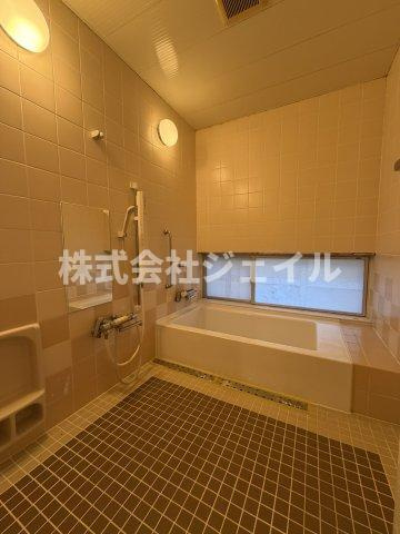 中古戸建　惣山町５丁目　リフォーム済みの浴室