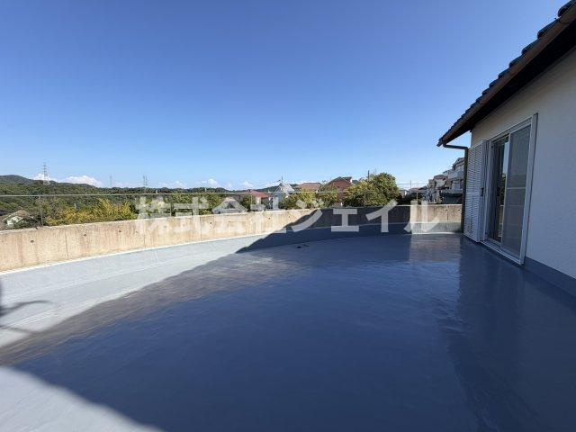 中古戸建　惣山町５丁目　リフォーム済みのバルコニー