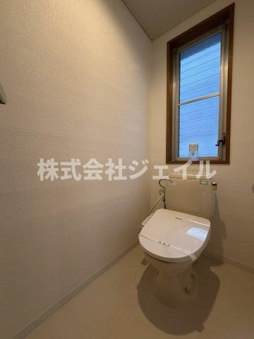 中古戸建　惣山町５丁目　リフォーム済みのトイレ