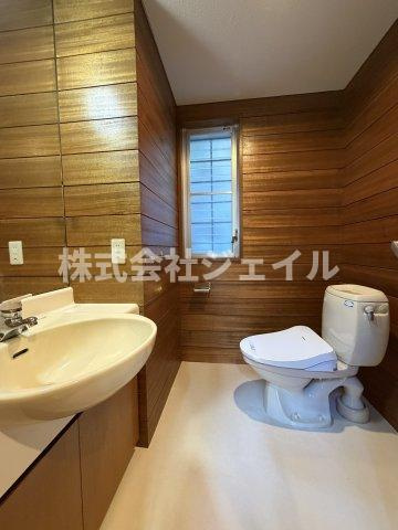 中古戸建　惣山町５丁目　リフォーム済みのトイレ