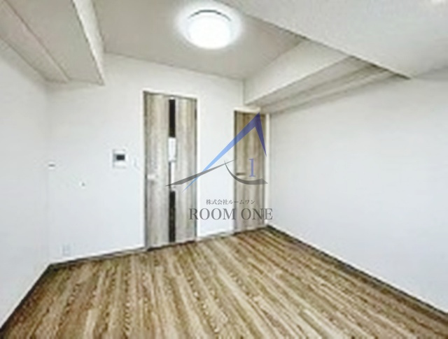 ＥＳＴＥＭ　ＣＯＵＲＴ　ＫＡＭＥＩＤＯ　ＴＯＫＹＯ　ＥＡＳＴの居間・リビング|洋室のお部屋です。