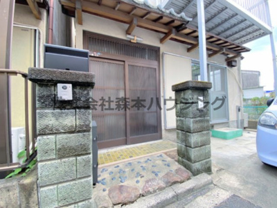 【エントランス】 | 　寝屋川市石津元町10戸建貸家 | エントランスです