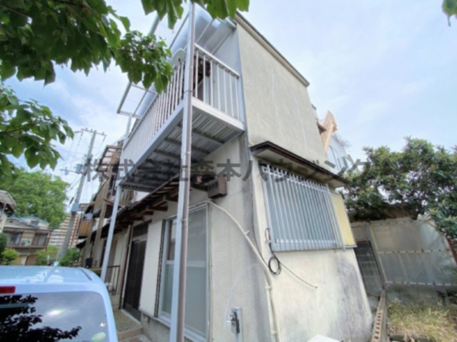 【外観】 | 　寝屋川市石津元町10戸建貸家 | 落ち着いた雰囲気の外観です