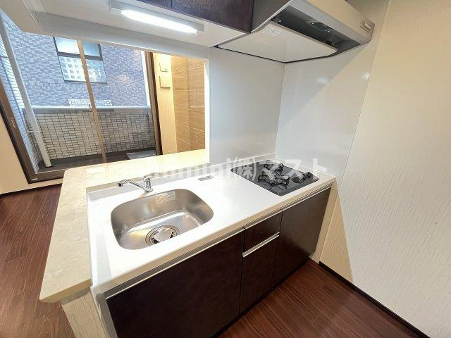 大阪市浪速区稲荷１丁目の賃貸マンションのキッチン