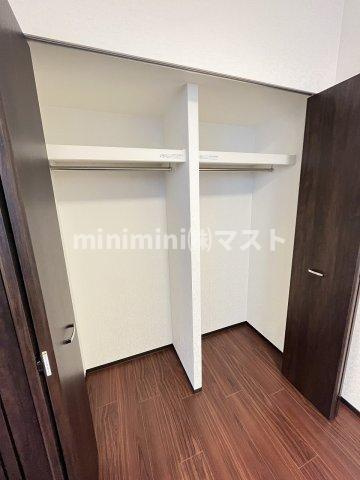 大阪市浪速区稲荷１丁目の賃貸マンションの収納
