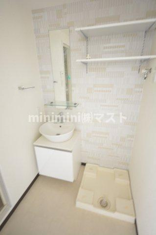 大阪市浪速区稲荷２丁目の賃貸マンションの洗面所