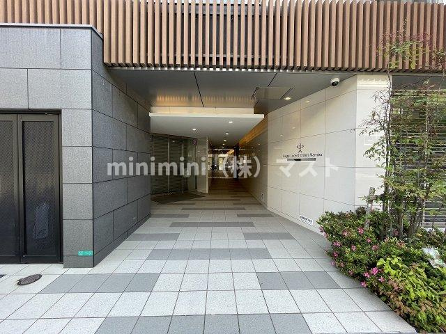大阪市浪速区桜川１丁目の賃貸マンションのエントランス