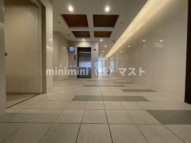 大阪市浪速区桜川１丁目の賃貸マンションのロビー