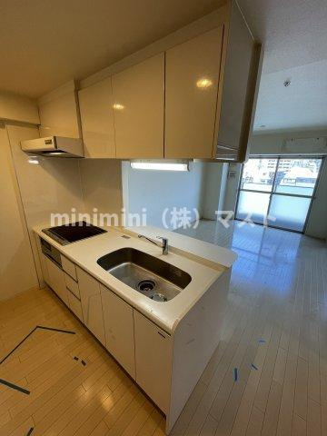 大阪市浪速区桜川１丁目の賃貸マンションのキッチン
