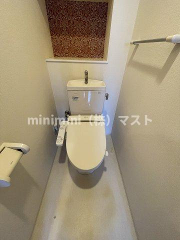 大阪市浪速区桜川１丁目の賃貸マンションのトイレ