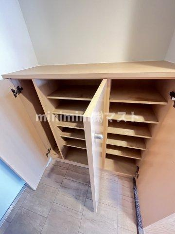 大阪市浪速区桜川１丁目の賃貸マンションの収納