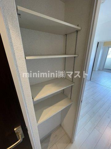 大阪市浪速区立葉１丁目の賃貸マンションの収納
