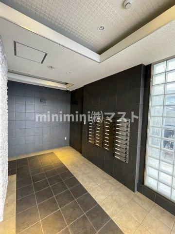 大阪市浪速区立葉１丁目の賃貸マンションのエントランス