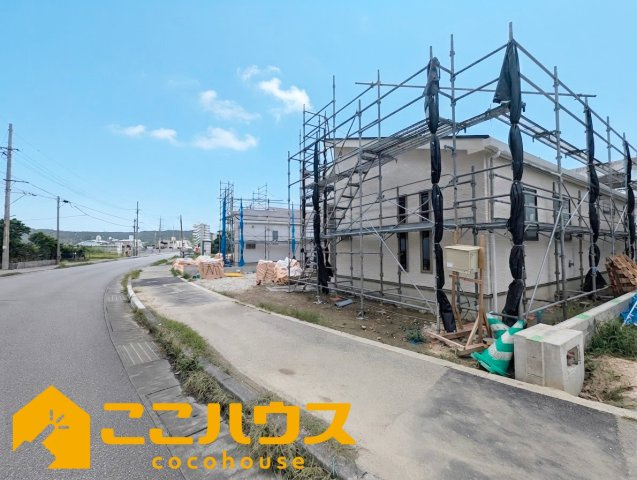 南城市佐敷津波古　新築戸建て　全３棟　B号棟の前面道路含む現地写真|10月完成予定！同仕様同施工の物件もご案内可能です♪
