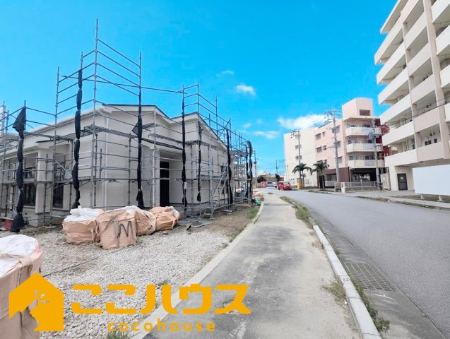 南城市佐敷津波古　新築戸建て　全３棟　B号棟の前面道路含む現地写真|10月完成予定！同仕様同施工の物件もご案内可能です♪
