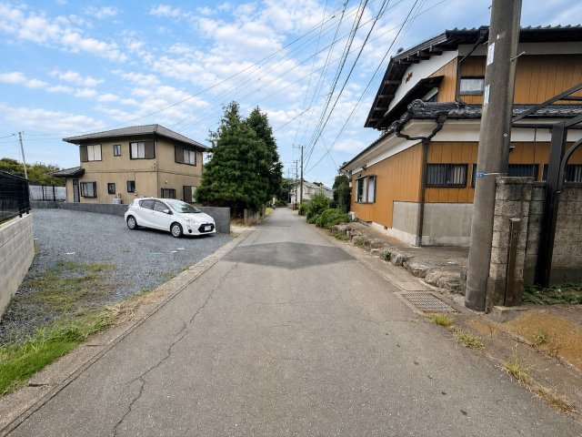 阿見町曙の前面道路含む現地写真