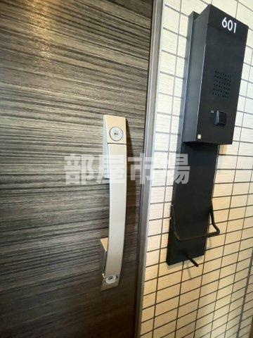 イニシア文京根津の玄関|ダブルロック