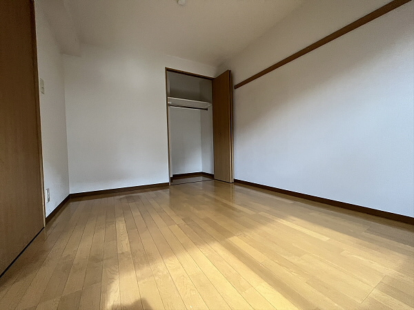 【寝室】