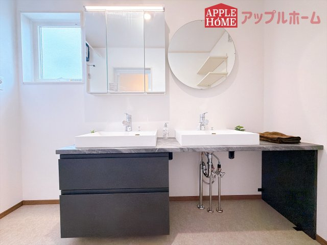 [新築住宅] 比企郡滑川町月輪大堀 全3区画の独立洗面台|お洒落な独立洗面台♪
