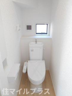 【トイレ】 | 会津若松市行仁町新築一戸建て3棟 | コンパクトで使いやすいトイレです