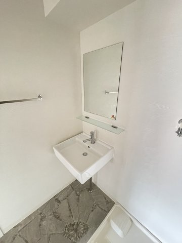 トゥリオーニEBISUの独立洗面台