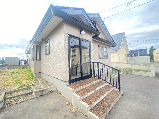 旭川市旭神二条３丁目の一戸建て