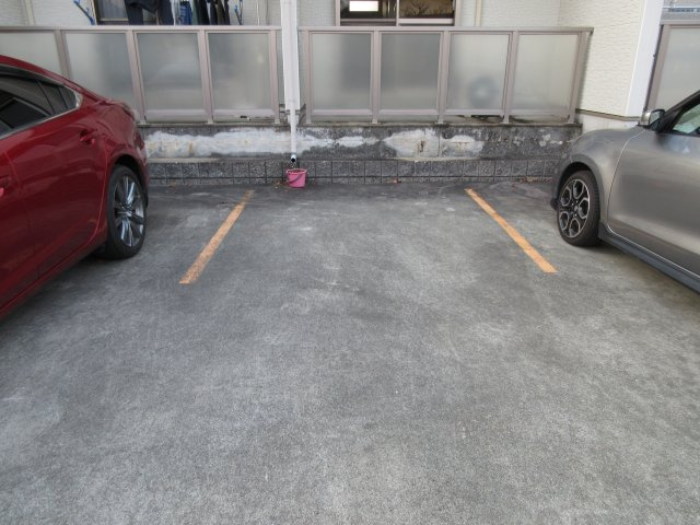 MKホーム緑が丘Ⅱの駐車場