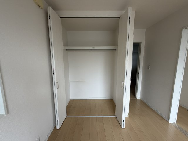 ロイヤル西長洲の収納
