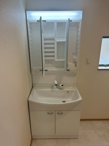 【仲介手数料無料】川越市岸町３丁目の独立洗面台