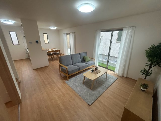 【仲介手数料無料】川越市岸町３丁目の居間・リビング|同仕様のLDKです
