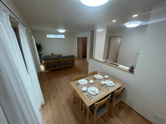 【仲介手数料無料】川越市岸町３丁目の居間・リビング|同仕様のリビングです！