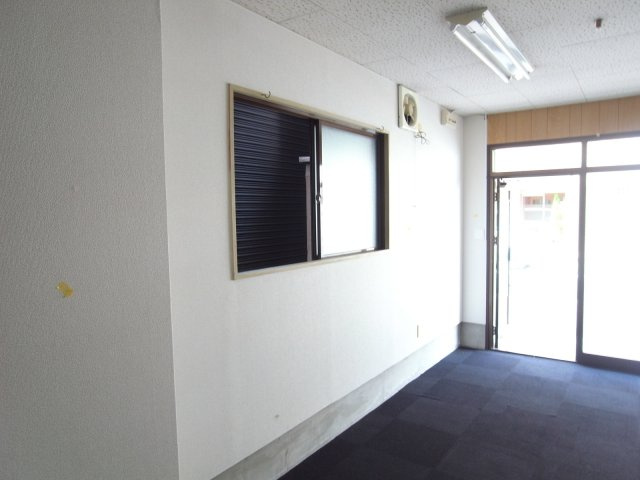 豊中市曽根南町１丁目の店舗事務所