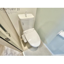 温水洗浄便座付きのトイレです♪