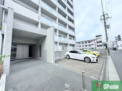 Arsa　NEXTの駐車場