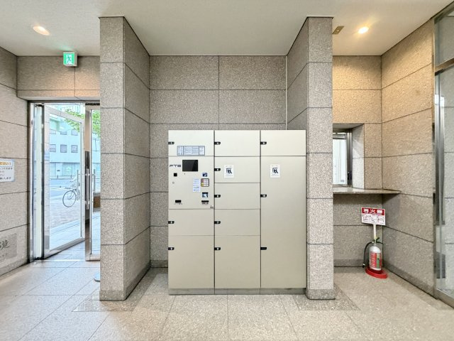 シャンブル杭瀬のロビー
