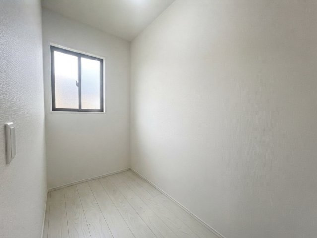 栃木市沼和田町｜17.2帖LDKと広々インナーバルコニーのある4LDKの洋室