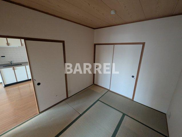 インペリアル花屋敷の和室