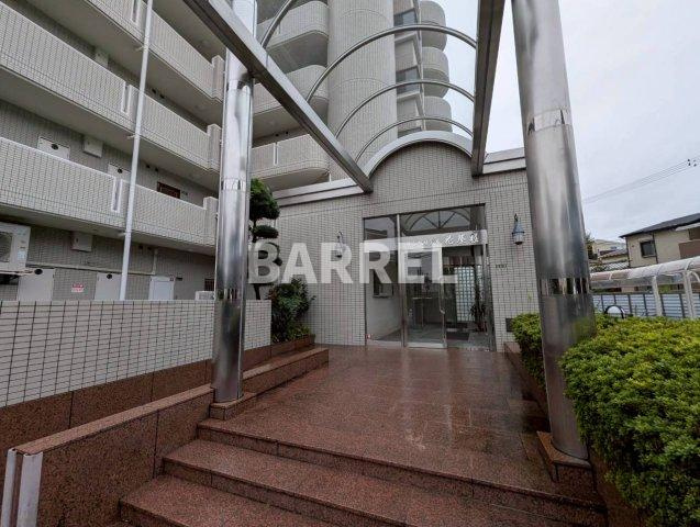 インペリアル花屋敷のエントランス