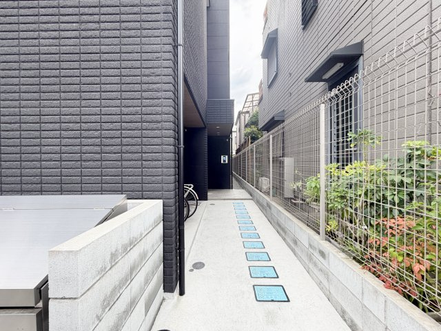 イリスコート元浜町のエントランス