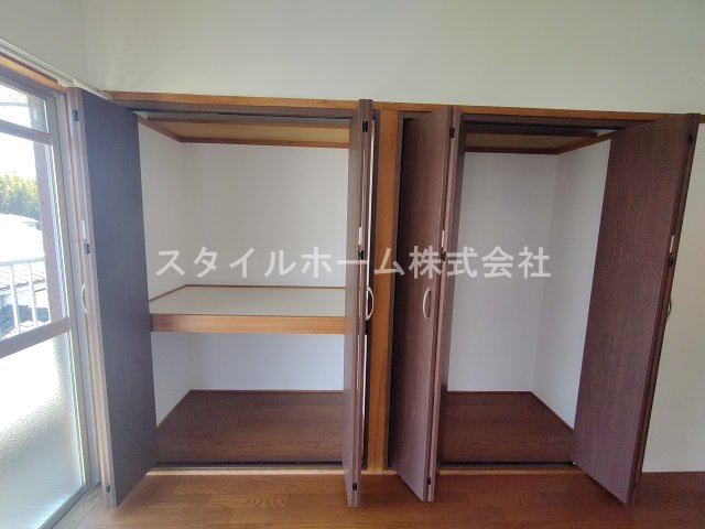 ドミール92の収納|同建物内別部屋の写真です。