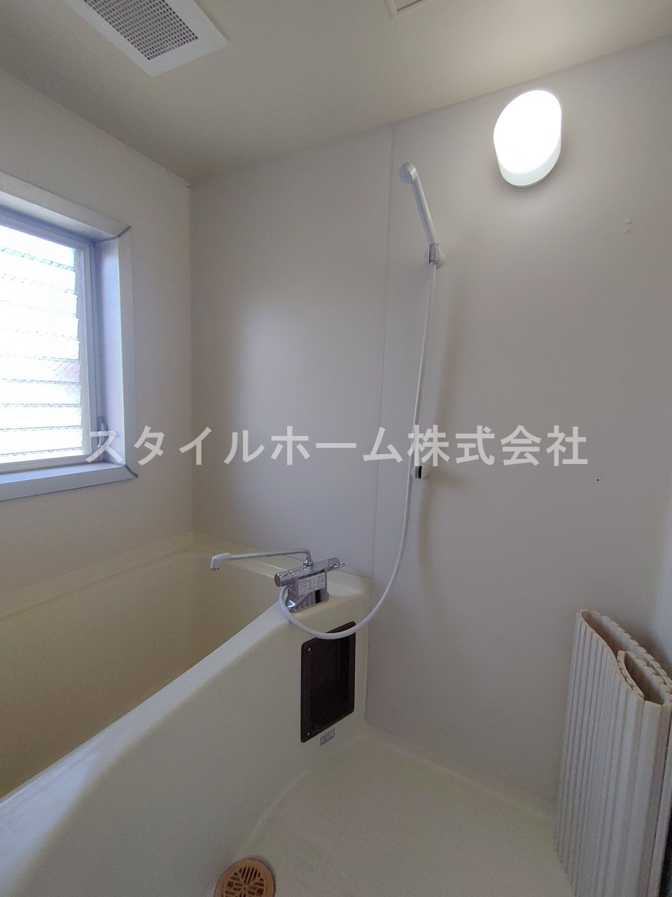 ドミール92の浴室|同建物内別部屋の写真です。