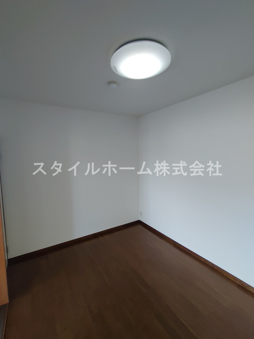 ドミール92の内装|同建物内別部屋の写真です。