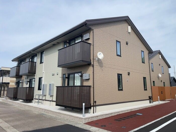 AXAS　8の外観