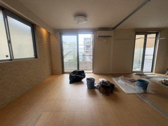 CREST緑地のロビー