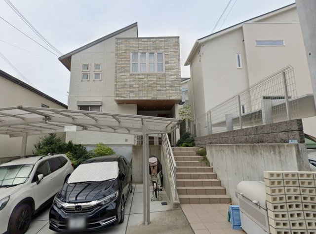 CREST緑地の外観