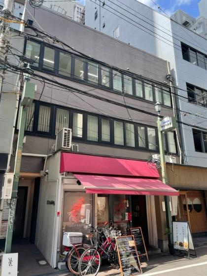 大阪市中央区本町３丁目の店舗一部